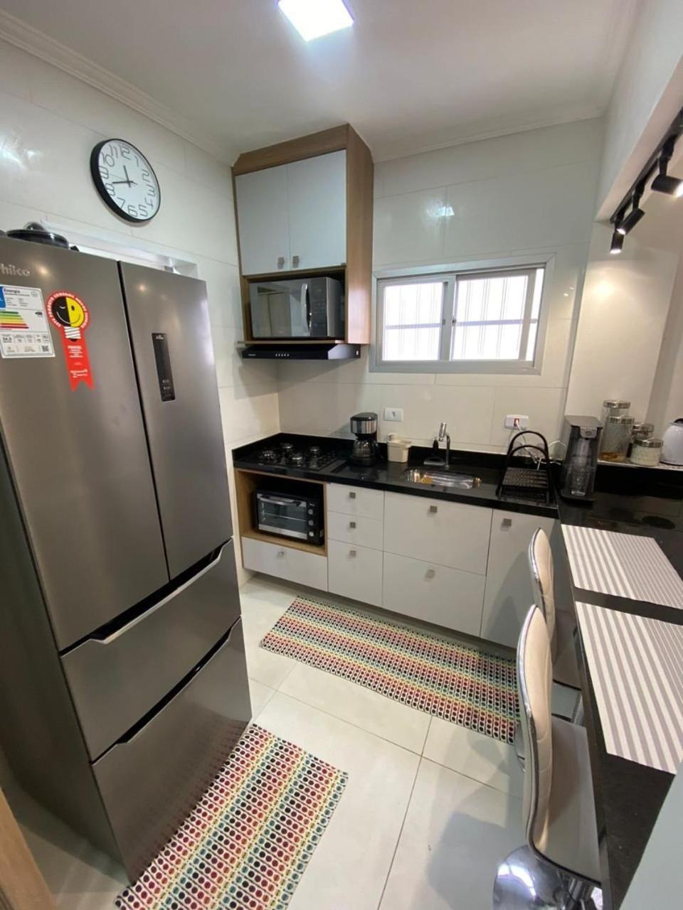 Canto Forte- Suite C/Varanda - Ate 5 Hospedes- Garagem - Wi Fi E 200 Metros Da Praia, 50 Metros Da Av Gastronomica Da Pg Praia Grande  Ngoại thất bức ảnh