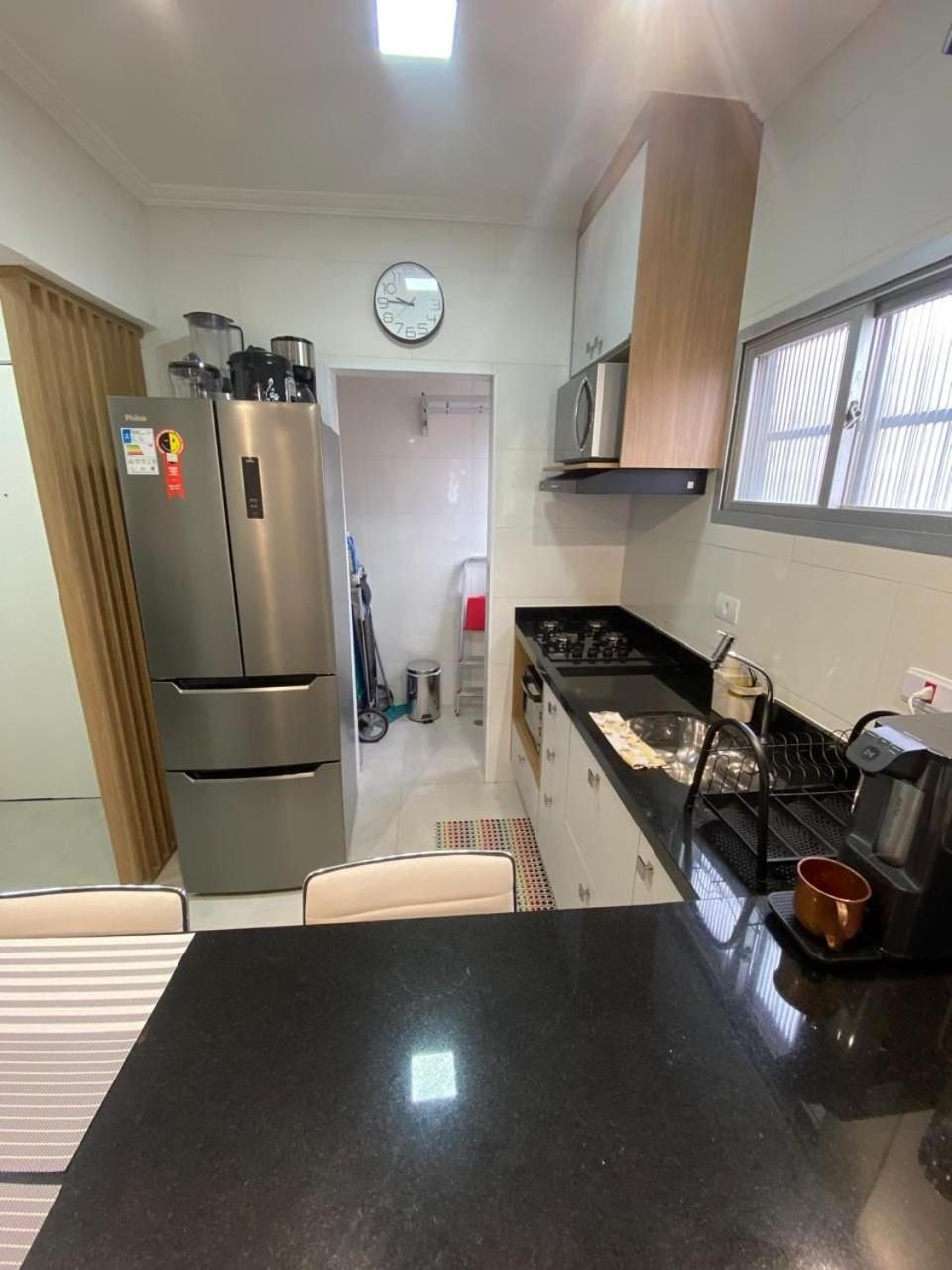 Canto Forte- Suite C/Varanda - Ate 5 Hospedes- Garagem - Wi Fi E 200 Metros Da Praia, 50 Metros Da Av Gastronomica Da Pg Praia Grande  Ngoại thất bức ảnh