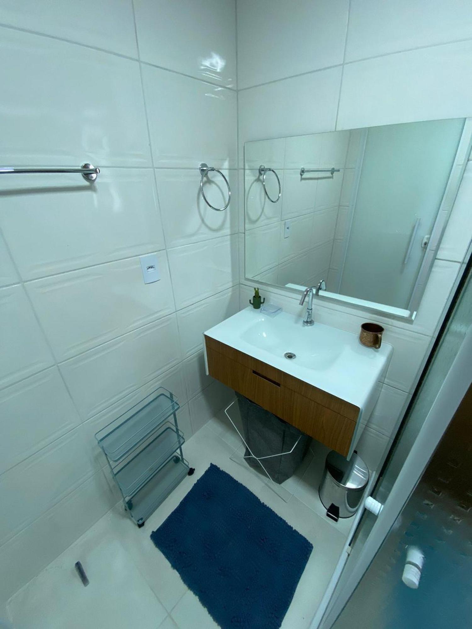 Canto Forte- Suite C/Varanda - Ate 5 Hospedes- Garagem - Wi Fi E 200 Metros Da Praia, 50 Metros Da Av Gastronomica Da Pg Praia Grande  Ngoại thất bức ảnh