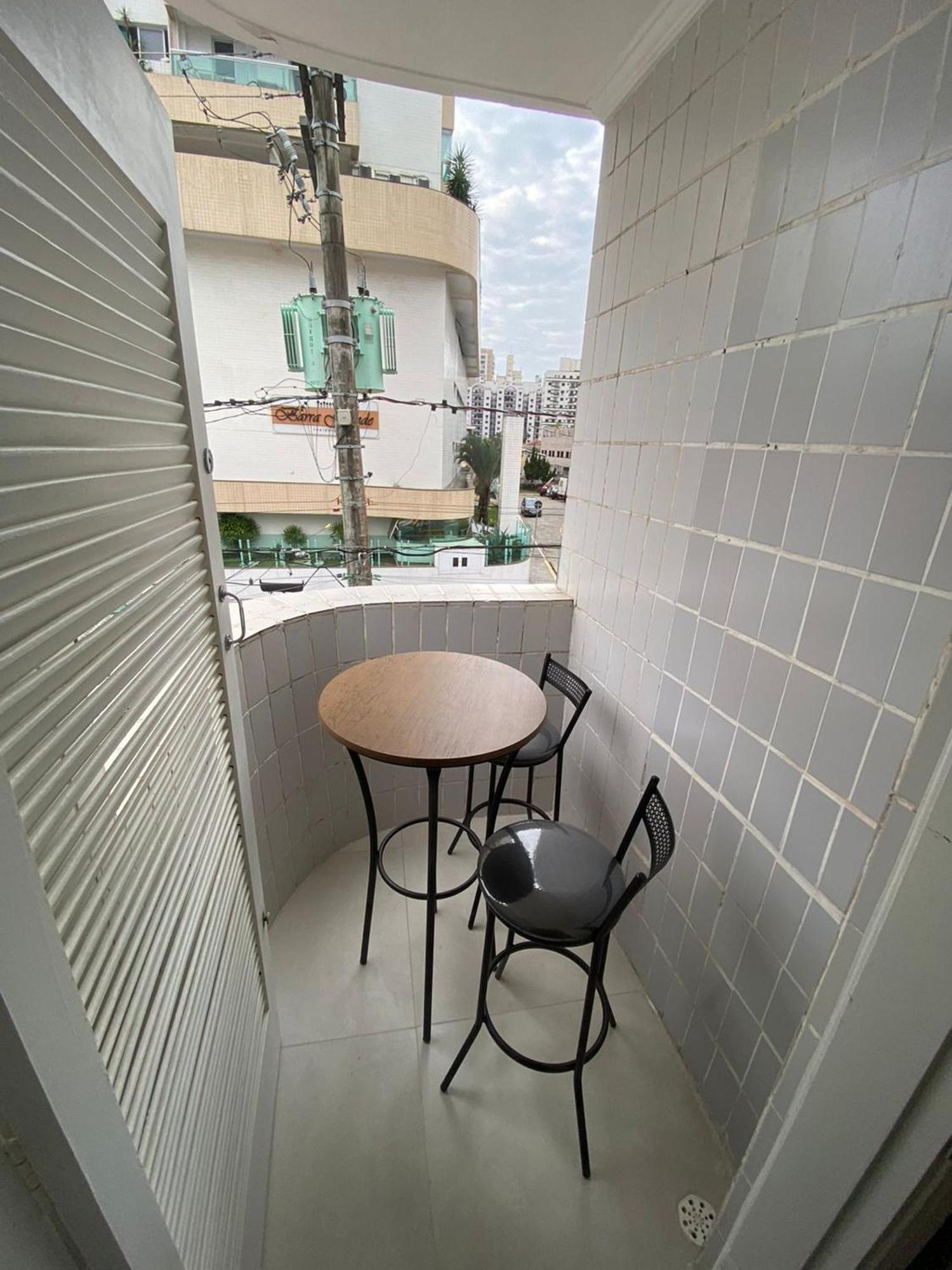 Canto Forte- Suite C/Varanda - Ate 5 Hospedes- Garagem - Wi Fi E 200 Metros Da Praia, 50 Metros Da Av Gastronomica Da Pg Praia Grande  Ngoại thất bức ảnh