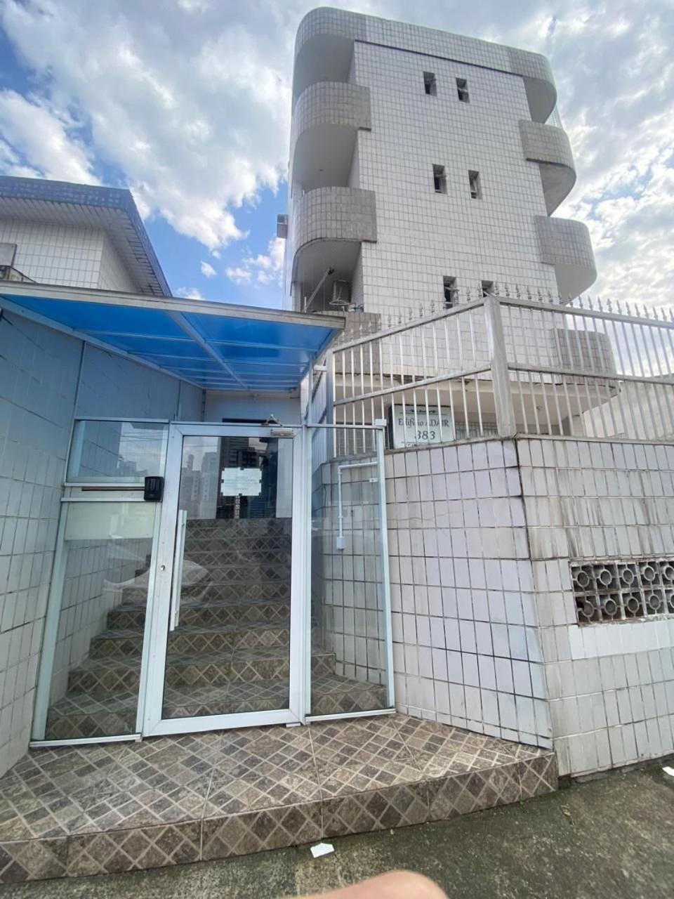 Canto Forte- Suite C/Varanda - Ate 5 Hospedes- Garagem - Wi Fi E 200 Metros Da Praia, 50 Metros Da Av Gastronomica Da Pg Praia Grande  Ngoại thất bức ảnh